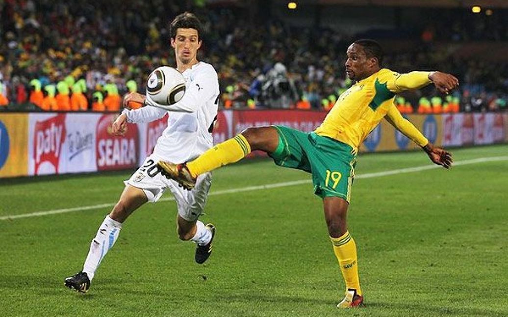 Дубль Дієго Форлана та гол Альваро Перейри фактично поховали надії збірної ПАР на вихід у плей-офф Мундіалю. / © Getty Images/Fotobank