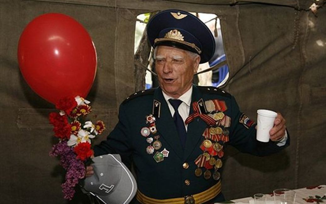 Ветерани святкують День перемоги у Ставрополі / © AFP
