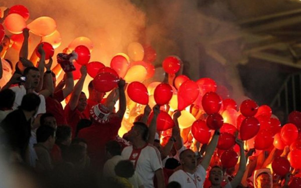 Трибуна польських вболівальників під час товариського матчу між збірними Польщі та Іспанії у Мурсії, Іспанія. / © AFP