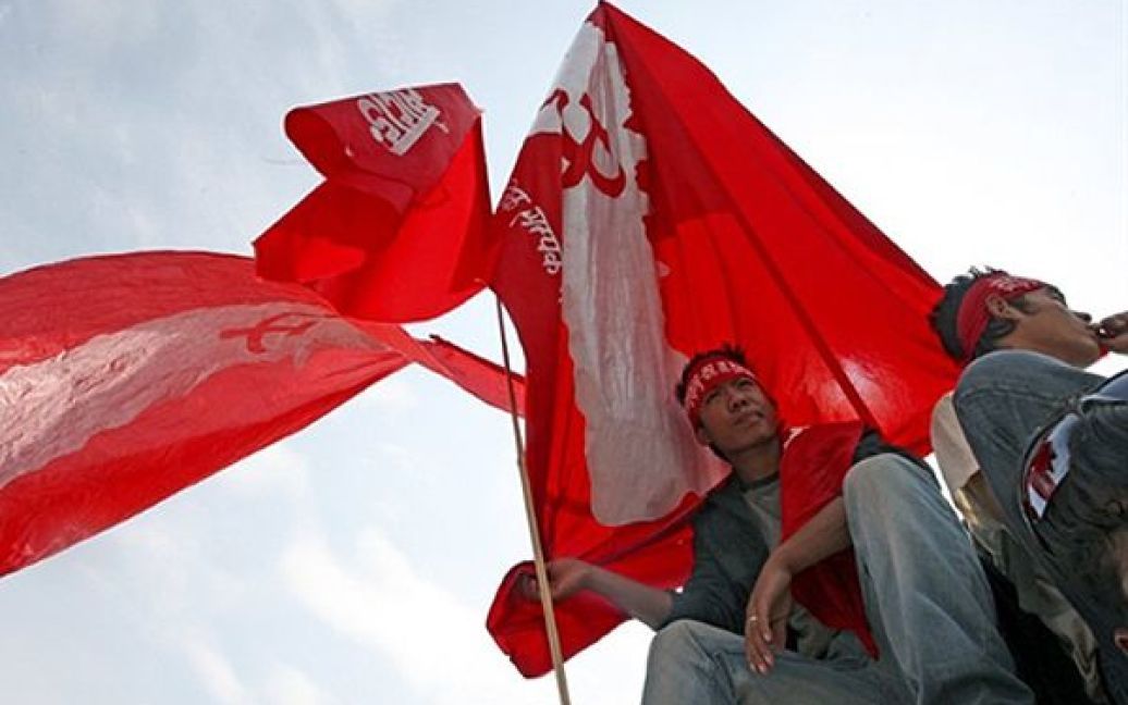 Катманду. Партія Маоїстів Непалу оголосила національний страйк. Маоїсти вимагають звільнити чинний уряд країни та сформувати новий кабінет під головуванням голови Комуністичної партії. / © AFP