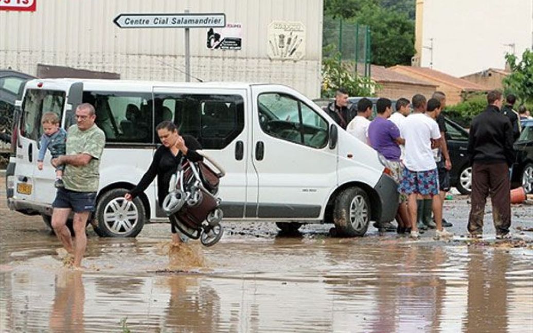 На півдні Франції сильні зливи спричинили повінь / © AFP