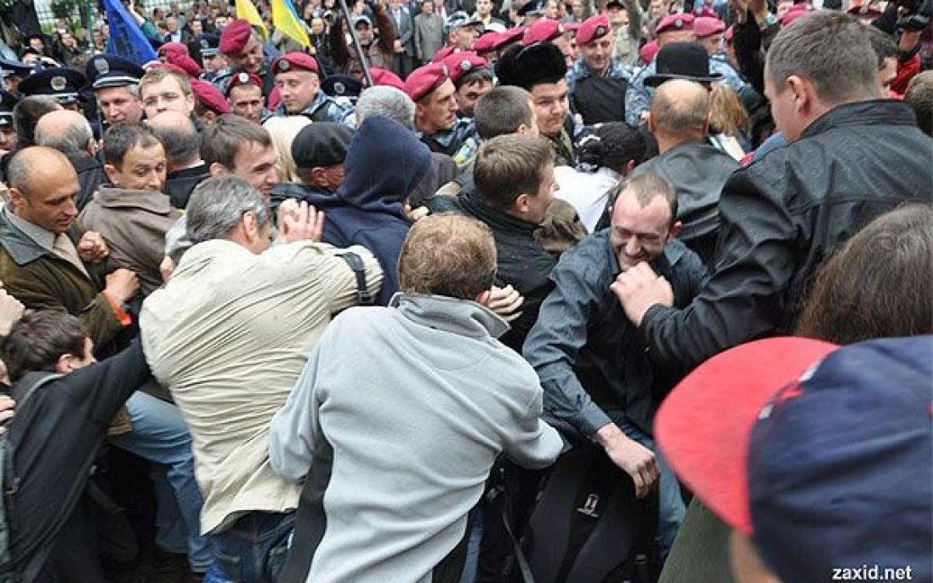 "Беркут" розігнав акцію протесту проти Януковича у Львові / © ZAXID.NET
