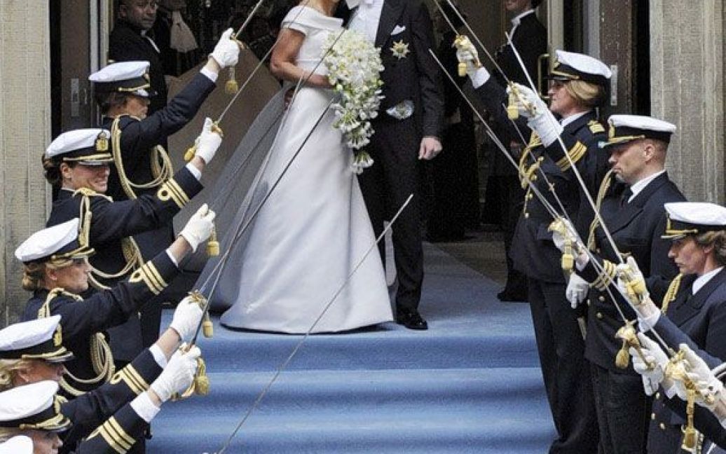 Гучне королівське весілля шведської принцеси визнали найяскравішою і найпишнішою церемонією з часів весілля принца Чарльза і принцеси Діани у 1981 році. / © daylife.com