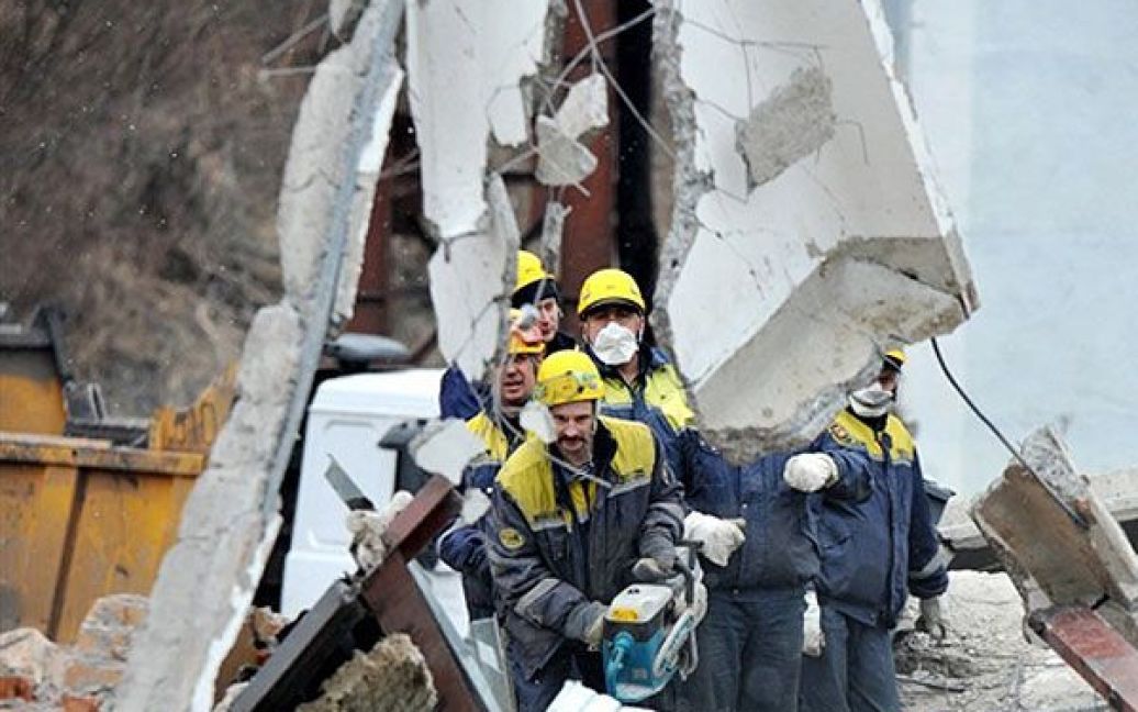 На момент вибуху в шахті знаходилися 359 шахтарів. Більшості з них вдалося оперативно вибратися на поверхню. / © AFP