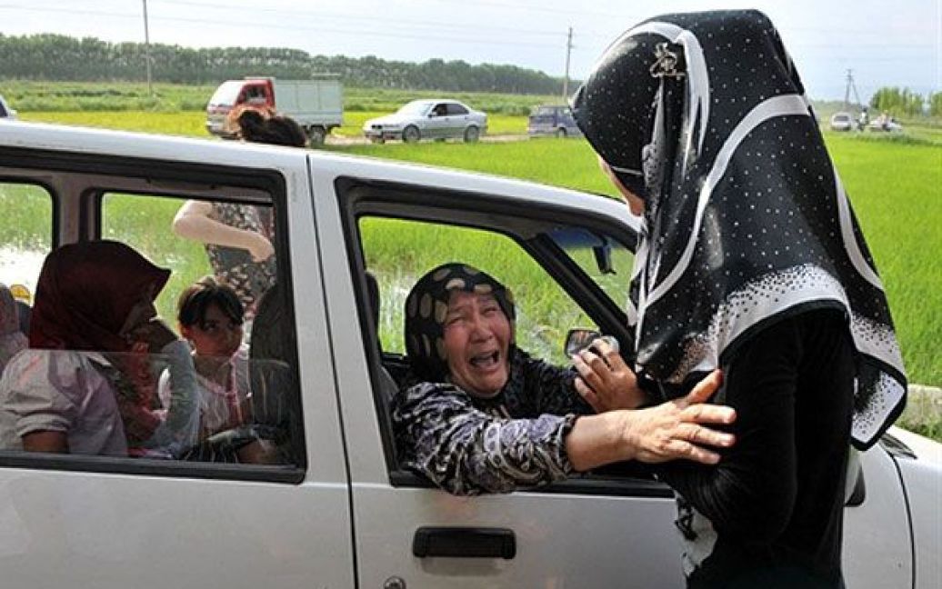 У результаті зіткнень між киргизькою і узбецькою молоддю було вбито більше 170 людей, ще кілька сотень людей постраждали. / © AFP