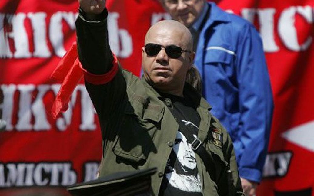 У Києві також пройшла демонстрація прихильників марксистських і анархістських організацій під назвою ”Марш колективної дії проти капіталізму”. / © УНІАН
