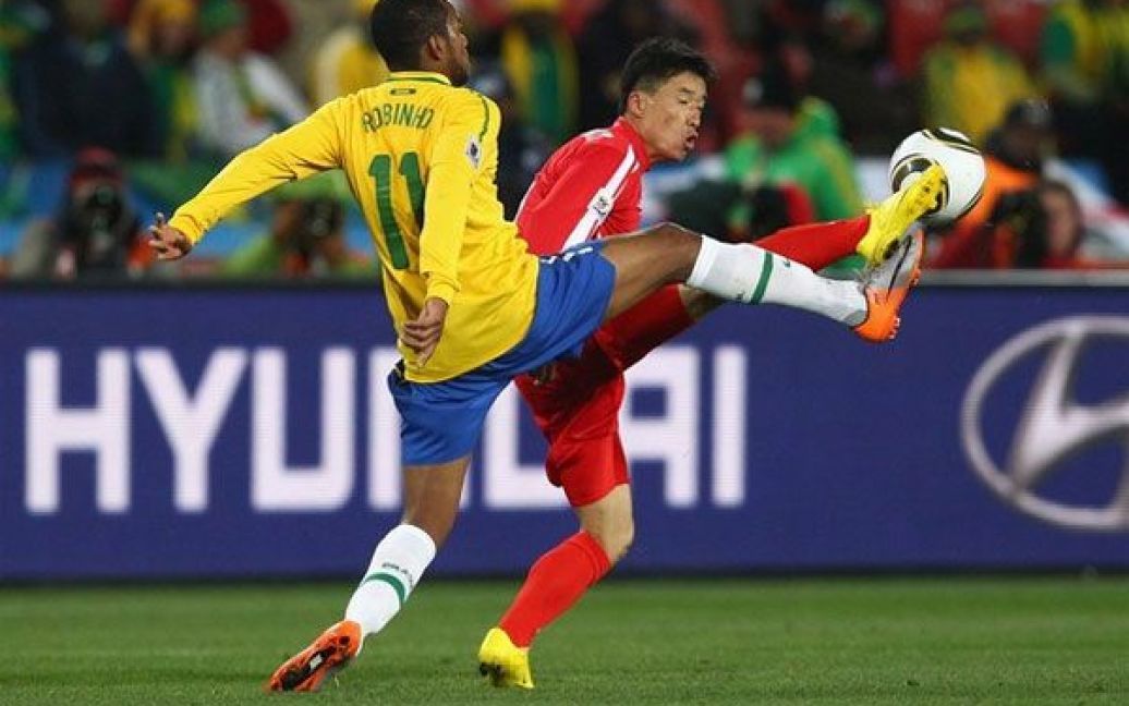 Фінальний свисток зафіксував перемогу бразильців з рахунком 2:1. / © AFP