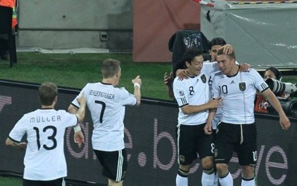 Німці святкують перший гол Подольскі / © AFP
