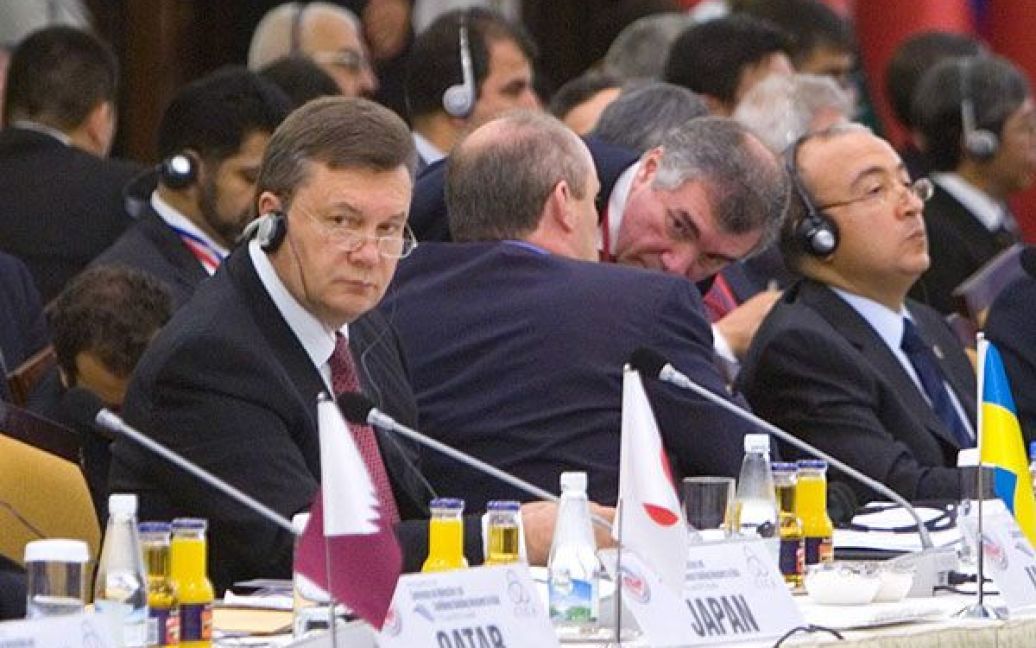 Янукович висловив активне бажання України брати участь у будівництві транспортних коридорів, а також надавати продовольчу допомогу народам Азії. / © President.gov.ua