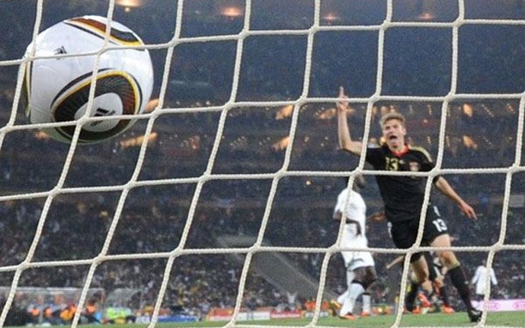 Німці забили свій гол на 60-й хвилині. Прекрасний удар в дев&#039;ятку 20-ти метрів завдав Мезут Озіл. / © AFP