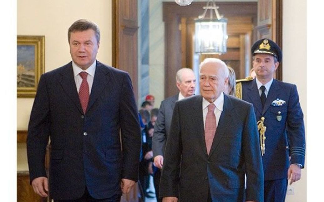 У Афінах президент України Віктор Янукович зустрівся з президентом Греції Каролосом Папульясом. / © President.gov.ua