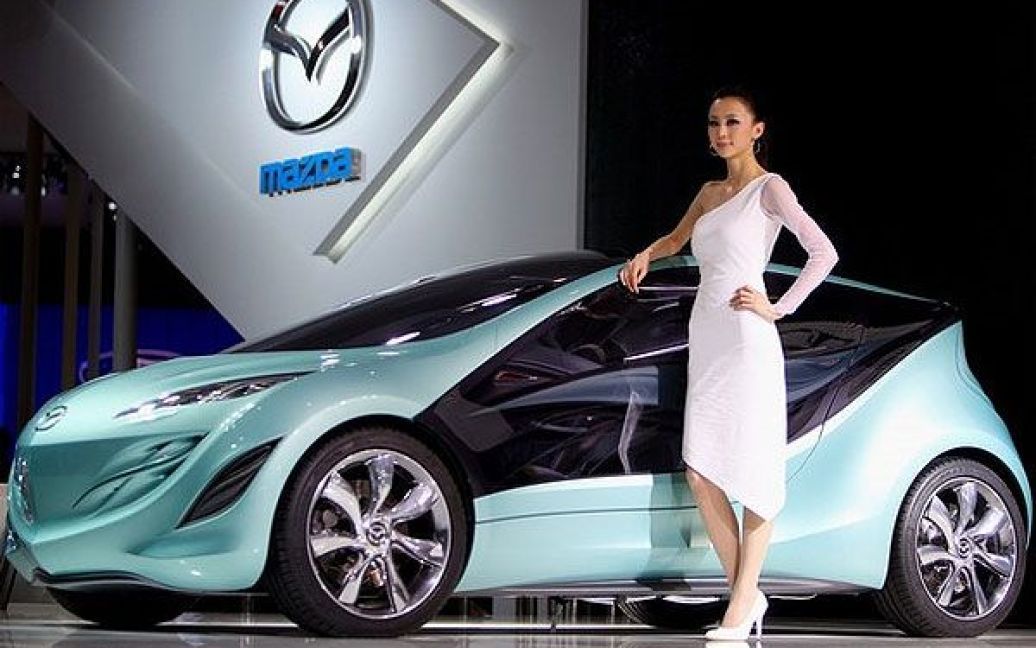 Презентація концепт-кара Mazda KIYORA на автосалоні у Пекіні. / © Getty Images/Fotobank