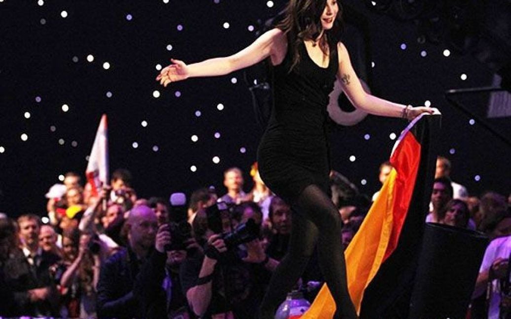 У міжнародному пісенному конкурсі "Євробачення-2010" перемогла Лена Майєр-Ландрут з Німеччини з піснею "Satellite". / © AFP