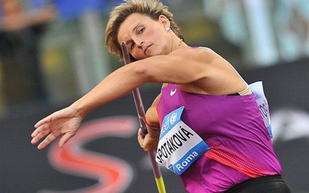 Чеська спортсменка Барбора Спотакова метає спис / © AFP