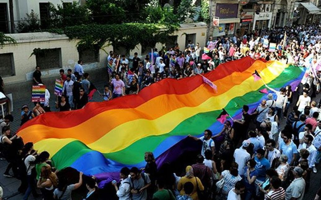 Турецький гей-парад пройшов у Стамбулі. / © AFP
