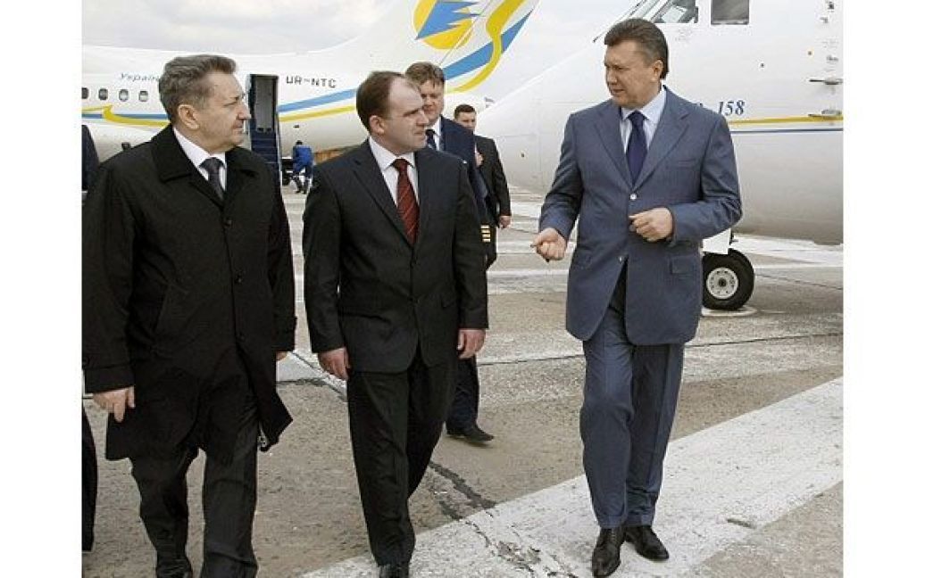 Вітаючи присутніх з цією знаменною подією, Президент відзначив, що йдеться про "свято українського літакобудування". / © President.gov.ua