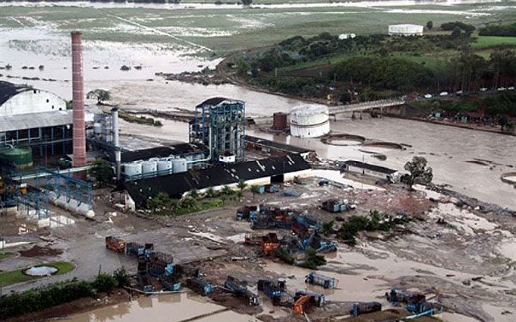 Всього у північно-східному регіоні Бразилії від удару стихії загинули 38 людей. / © AFP