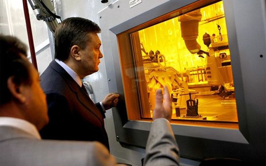 Віктор Янукович ознайомився з ходом будівництва заводів з переробки твердих і рідких радіоактивних відходів. / © President.gov.ua