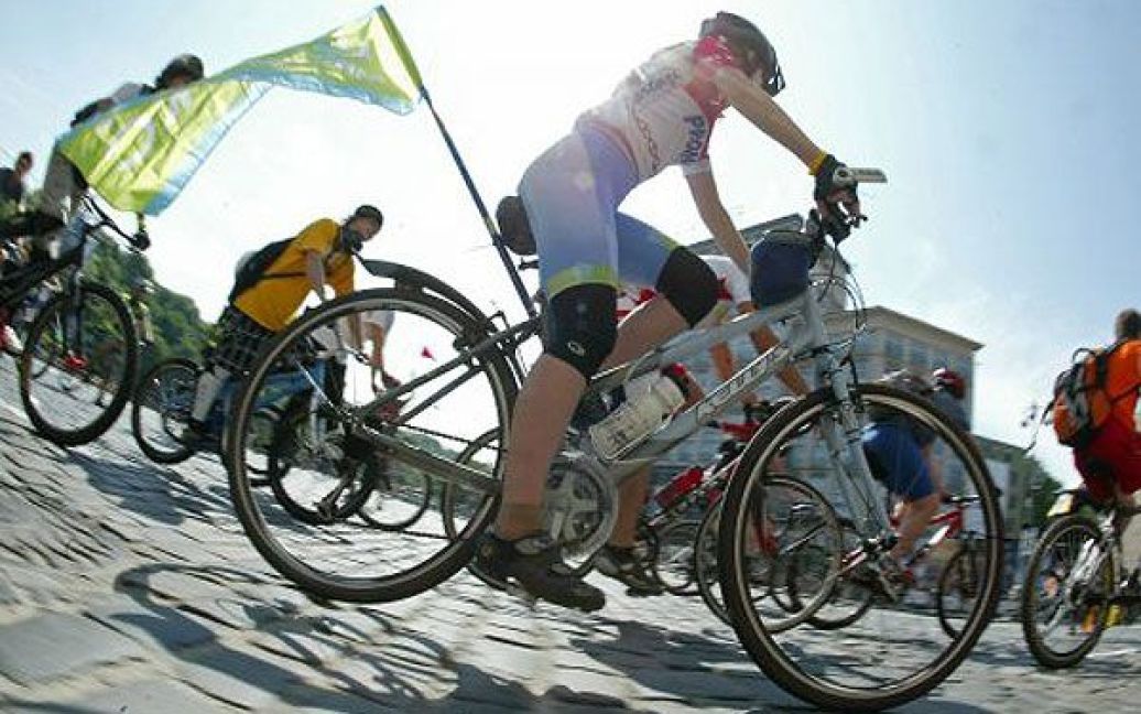 Акція "Велодень-2010" спрямована на пропаганду здорового способу життя, активного відпочинку, залучення молоді до занять велоспортом. / © УНІАН
