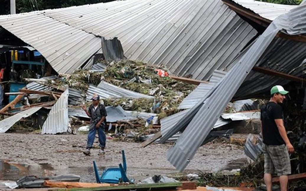 Жертвами стихійного циклону, який сформувався у Тихому океані 29 травня, вже стали більше 90 осіб. / © AFP