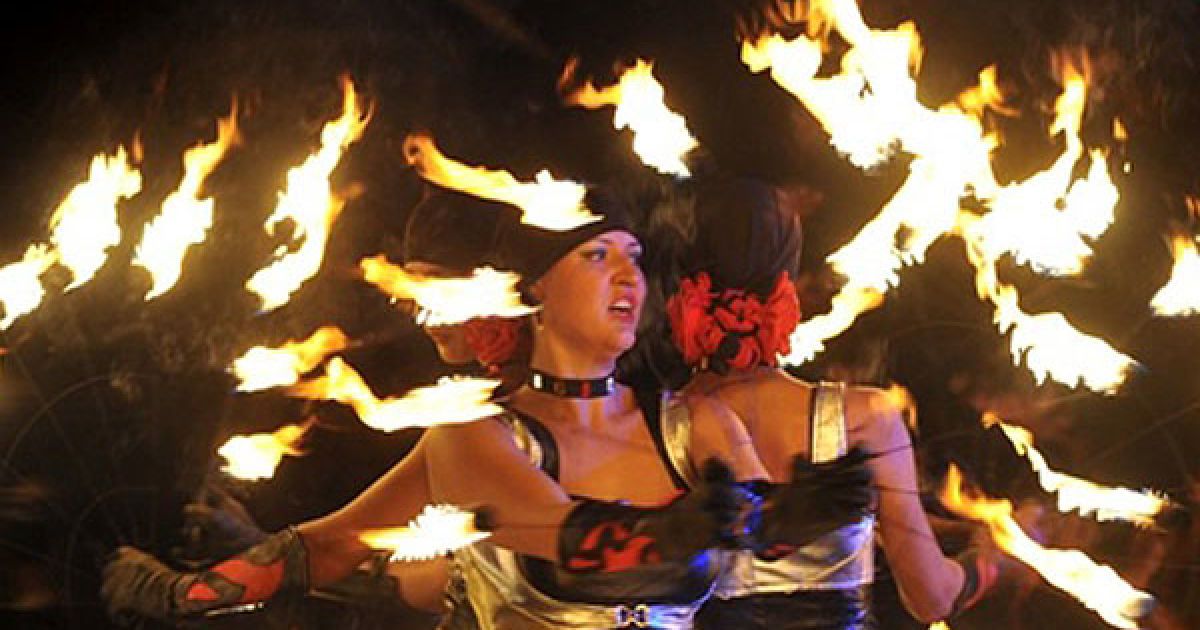 У Києві пройшов 4-ий міжнародний фестиваль вогню "Kiev Fire Fest 2010" / © AFP
