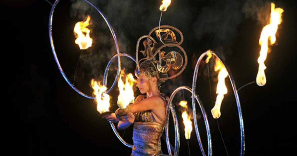 У Києві пройшов 4-ий міжнародний фестиваль вогню "Kiev Fire Fest 2010" / © AFP