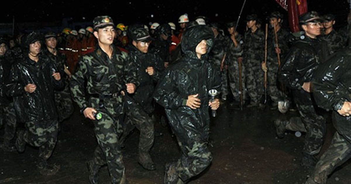 У район лиха місцевий уряд направив групу рятувальників. / © AFP