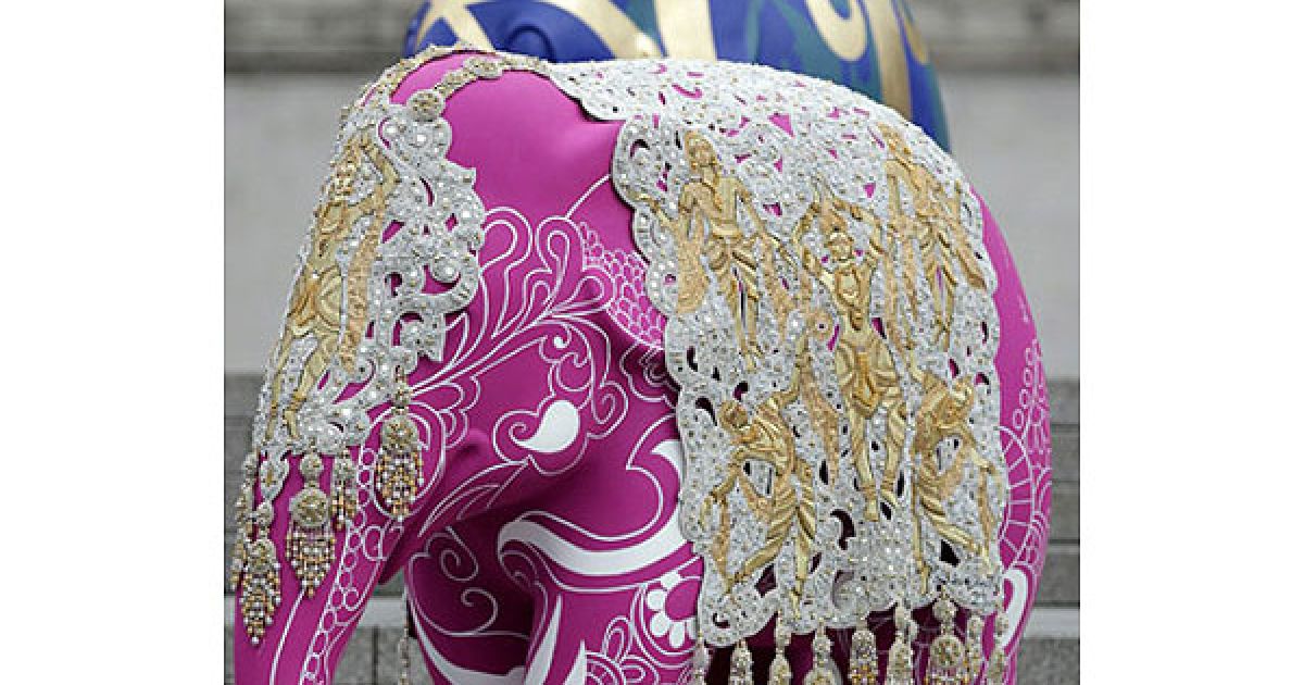 На вулицях Лондона виставили більше 250 величезних розфарбованих скульптур слонів. / © Getty Images/Fotobank