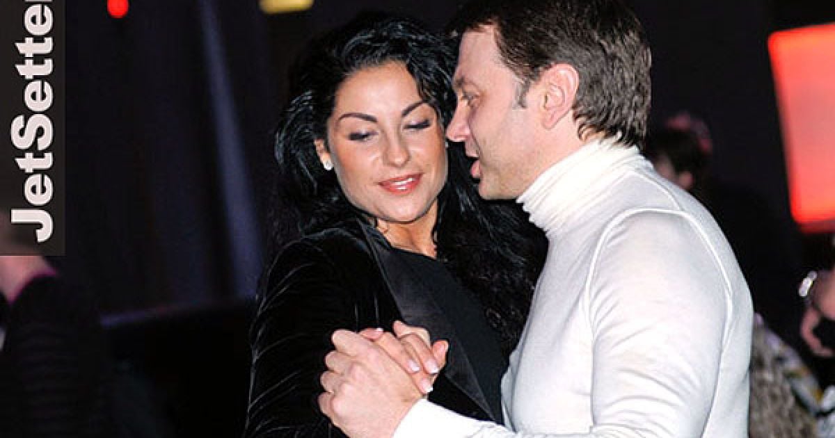 Тимофій Нагорний привів на презентацію свою нову подругу. / © jetsetter.ua