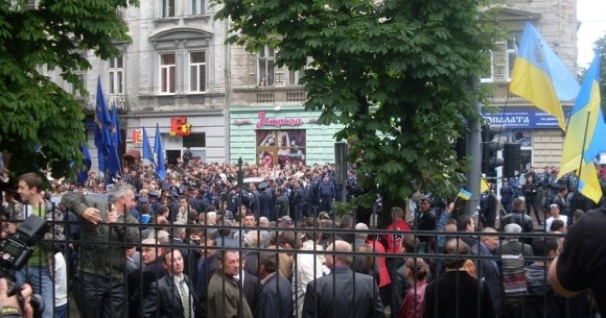 "Беркут" розігнав акцію протесту проти Януковича у Львові