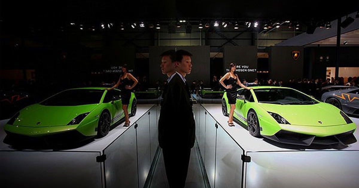 У Пекіні (Китай) відкрився міжнародний автомобільний салон, який працюватиме до 2 травня 2010 року 
на території двох виставкових комплексів одночасно, і є найбільшою автомобільною виставкою Азії. / © Getty Images/Fotobank