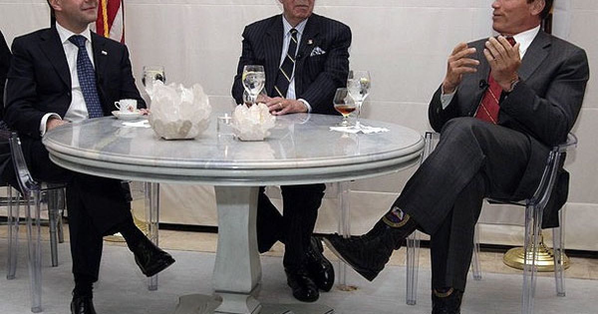 Президент Росії Дмитро Мєдвєдєв у Каліфорнії зустрівся з губернатором штату Арнольдом Шварценеггером. / © AFP