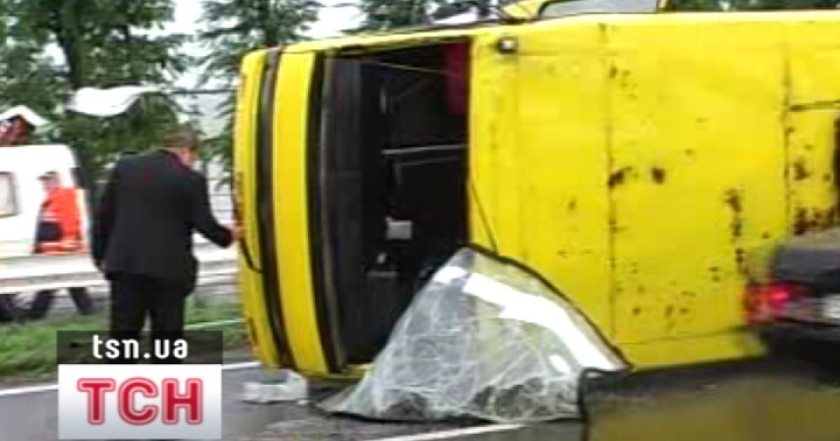 Через бійку водія маршрутки і пасажира сталася ДТП. Ілюстрація