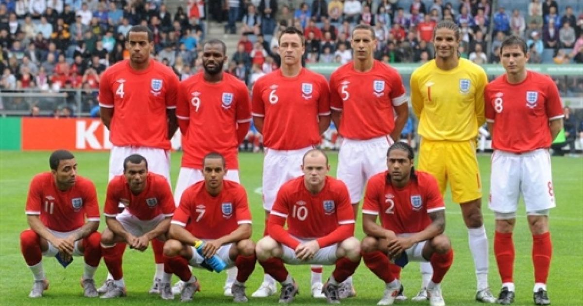 Англійці зможуть використати червоні маки на футболках