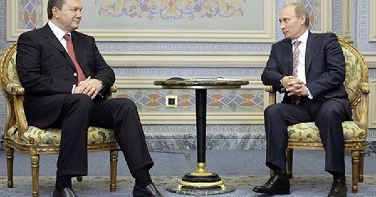 Під час зустрічі з прем&rsquo;єром Росії Володимиром Путіним у Стамбулі Віктор Янукович заявив, що Україна хоче стати партнером Росії у видобутку нафти й газу, зокрема на український території. / © AFP