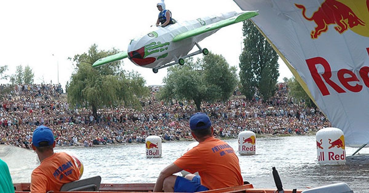 Літаючі сперматозоїди з Ірпеня "Facko Pilotaj".