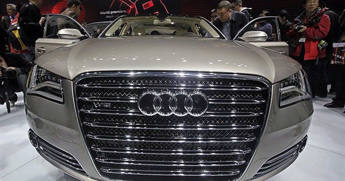 Світова прем’єра Audi A8 L W12 Quattro на автосалоні у Пекіні. / © Getty Images/Fotobank