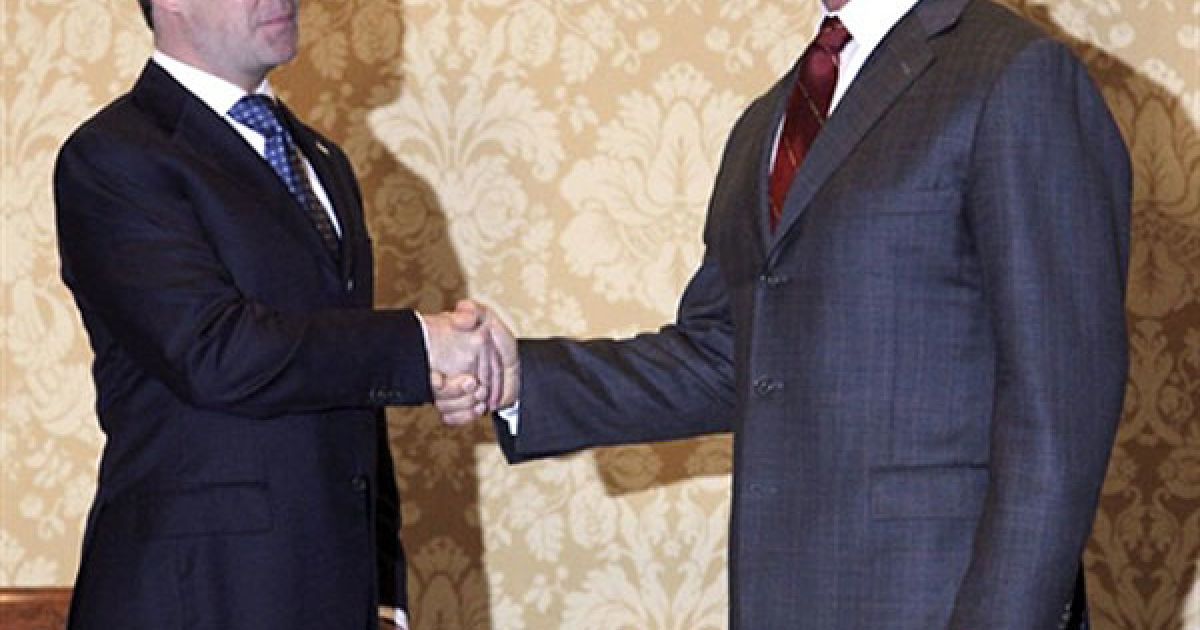 На зустрічі, яка пройшла у Сан-Франциско, Шварценеггер розповів Мєдвєдєву про економічні успіхи штату, яким не завадила фінансова криза. / © AFP