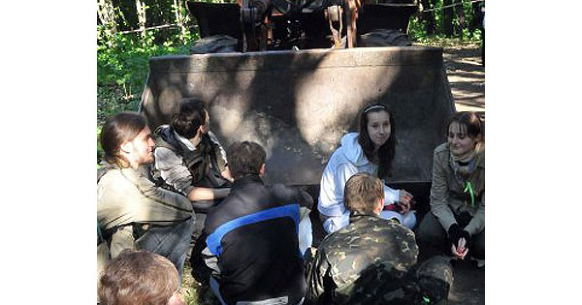21 травня активісти низки громадських організацій та жителі Харкова почали акцію протесту з метою не допустити вирубку дерев і проведення будівельних робіт. / © УНІАН