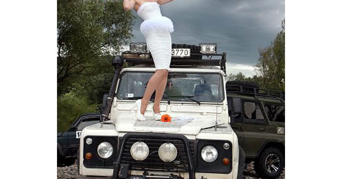 У 3-му Закарпатському параді наречених взяли участь понад 150 дівчат. / © УНІАН