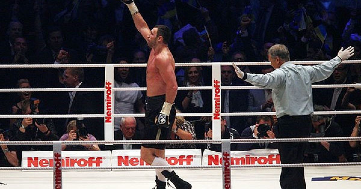 Віталій Кличко захистив пояс чемпіона світу у надважкій вазі / © Getty Images/Fotobank