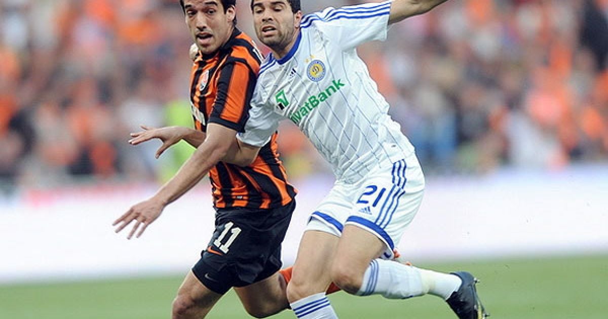 Маграо ("Динамо") намагається відібрати м’яч у Ілсіньо ("Шахтар"). / © ФК "Шахтар"