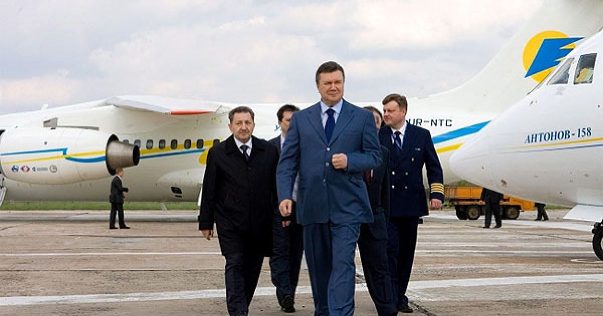 Президент України привітав усіх присутніх із "святом українського літакобудування". / © President.gov.ua