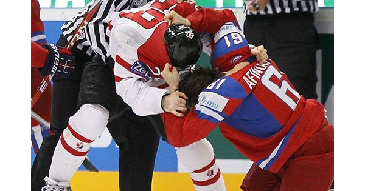 Росія розгромила Канаду на чемпіонаті світу з хокею з рахунком 5:2 і вийшла у півфінал. / © daylife.com