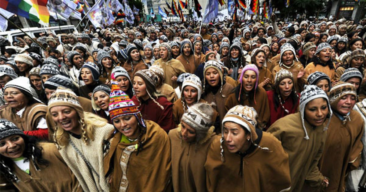 Країни Латинської Америки відзначили двохсотріччя Травневої революції, що призвела до остаточної незалежності Латинської Америки.