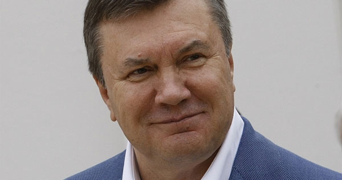 Янукович привітав усіх українців із Святою Трійцею. "Нехай Господь дарує нам сили, здоров'я, щастя, мир і злагоду в сім'ях, наснагу на добрі справи", - йдеться у його привітанні. / © President.gov.ua