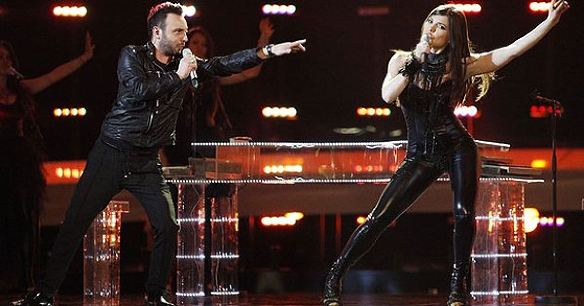 Паула Селінг і Ові (Румунія) з піснею "Playing With Fire" / © daylife.com