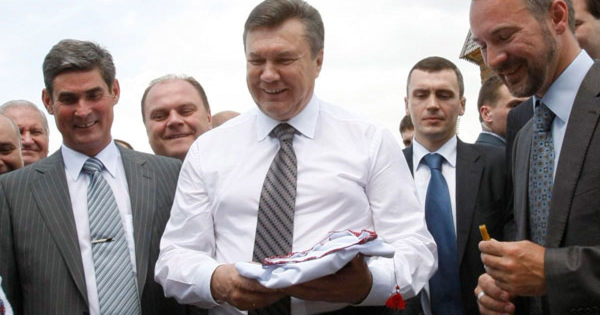 Віктор Янукович переконаний, що захист і розвиток місць історичного значення у нашій країні має бути забезпечено на державному рівні. / © President.gov.ua