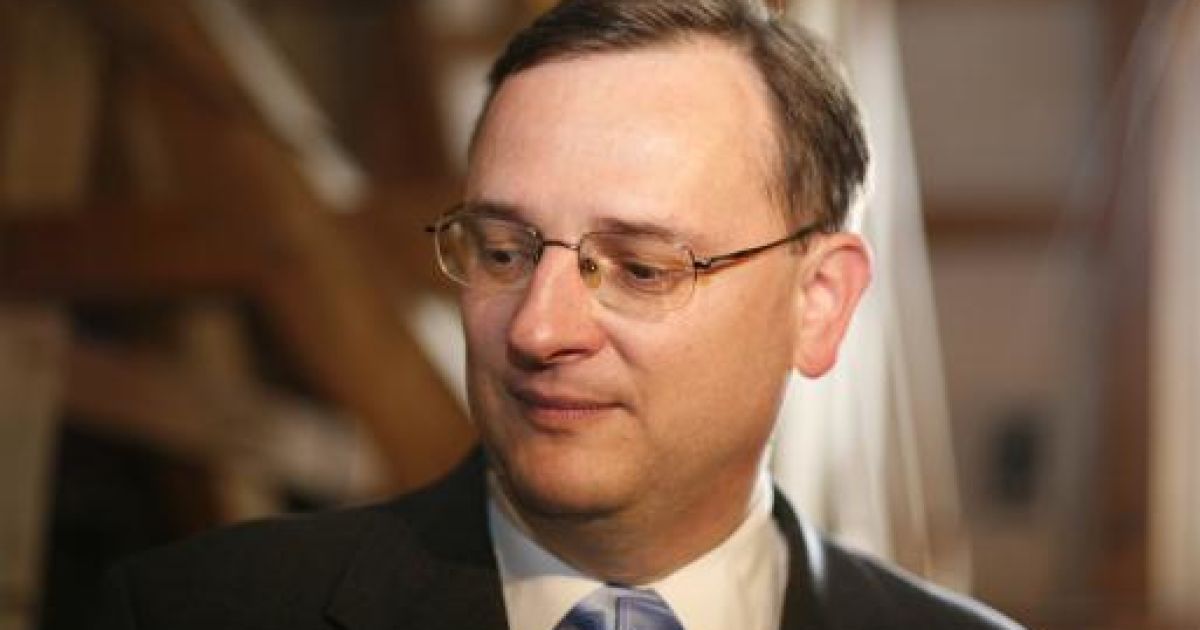 Прем'єр-міністр Чехії оголосив про відставку