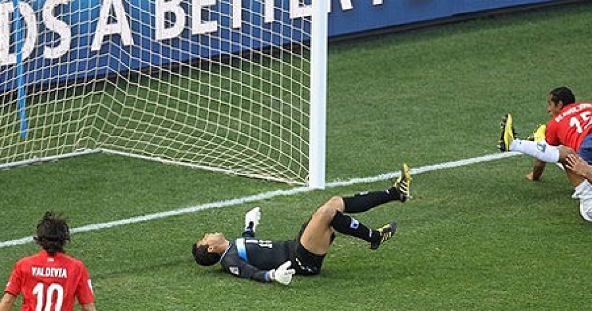 Єдиний гол Босежура приніс перемогу Чилі / © AFP